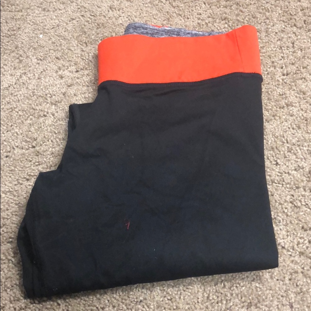 Reversible pink leggings